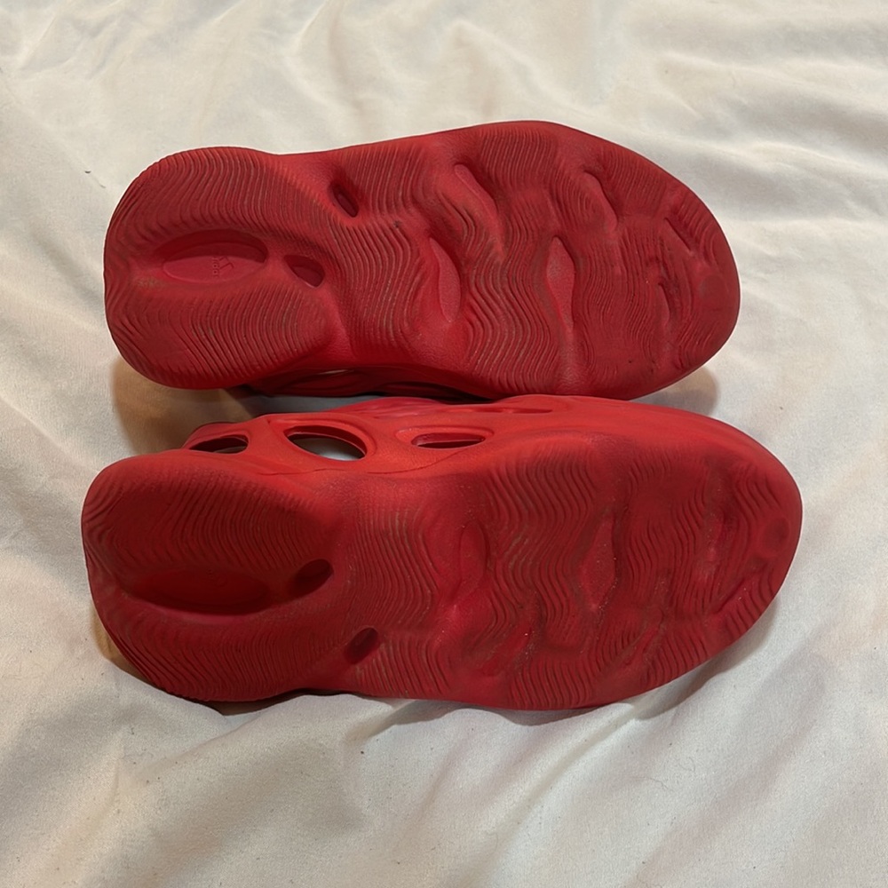 Yeezy Kids Foam Runner-Unisex❗️ - Picture 3 of 6
